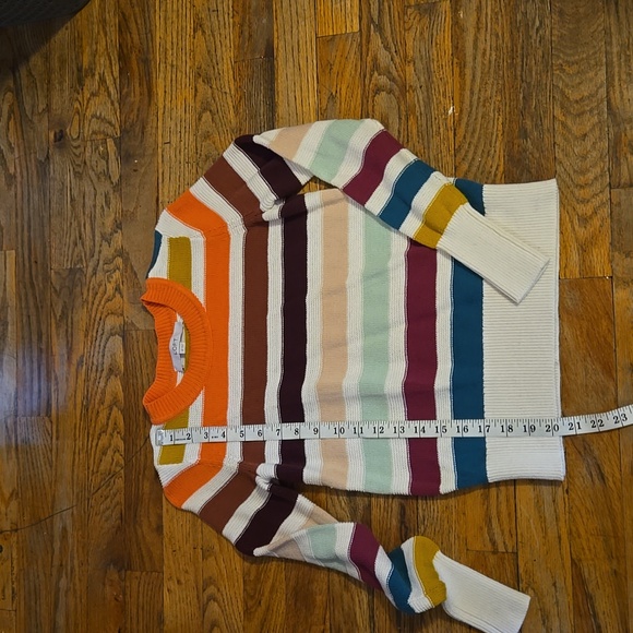 Loft Sweater - Picture 6 of 9
